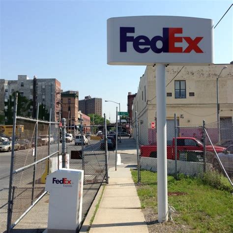fedex 670 east 132nd street )Reviews on Fedex Ship Center in New York, NY 11371 - search by hours, location, and more attributes